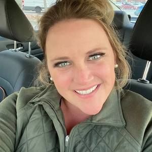 Meet your Posher, Cami